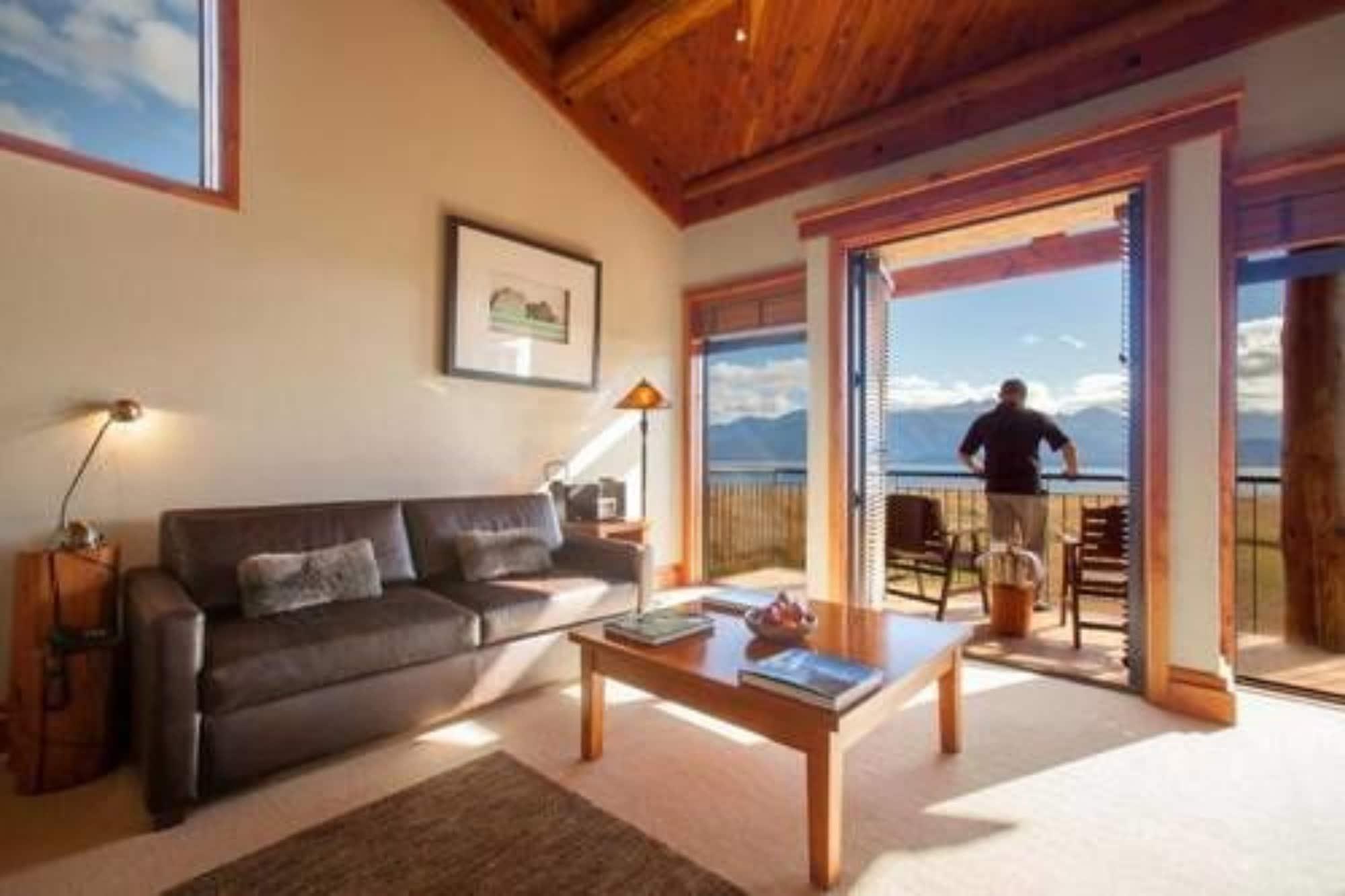 Fiordland Lodge Te Anau Bagian luar foto
