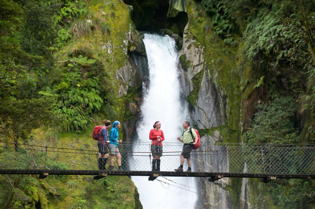 Fiordland Lodge Te Anau Bagian luar foto