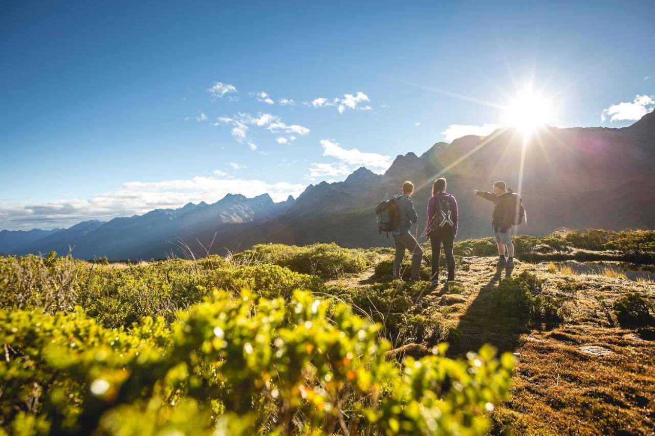Fiordland Lodge Te Anau Bagian luar foto